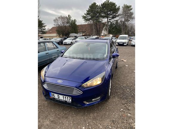 Sahibinden Ford Focus 1.6 TDCi Titanium 2017 Model  185.000 km Lacivert