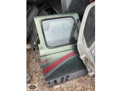 Nissan skystar sağ arka kapı
