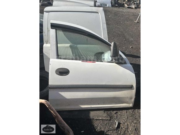 Combo cargo sağ ön kapı