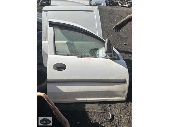 Combo cargo sağ ön kapı