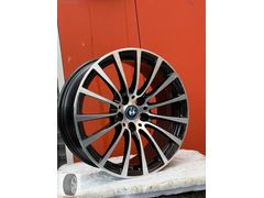 BMW G30 jantları orijinal fabrikasyon logoları mevcut