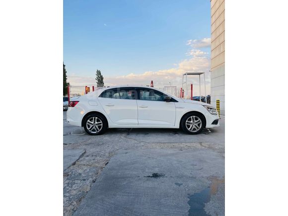 Sahibinden Renault Megane 1.6 Joy 2017 Model 