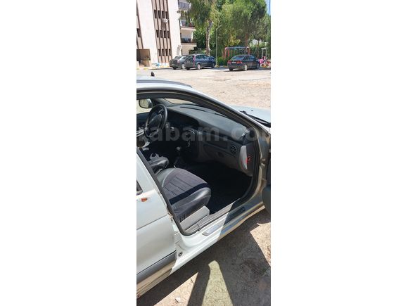 Sahibinden Renault Megane 1.9 DTi RTE 2000 Model 