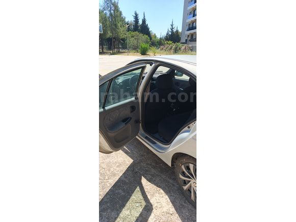 Sahibinden Renault Megane 1.9 DTi RTE 2000 Model 