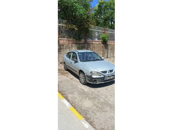 Sahibinden Renault Megane 1.9 DTi RTE 2000 Model 