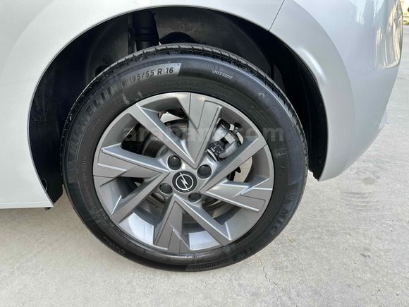 Galeriden Opel Corsa 1.2 T Edition 2025 Model Manisa