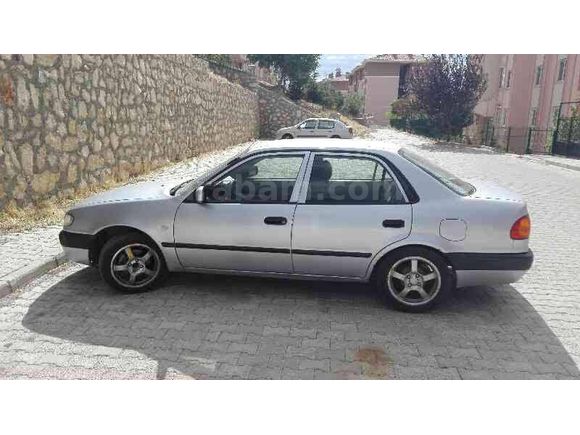 Sahibinden Toyota Corolla 1.4 Terra 2001 Model  285.000 km Gri (Gümüş)