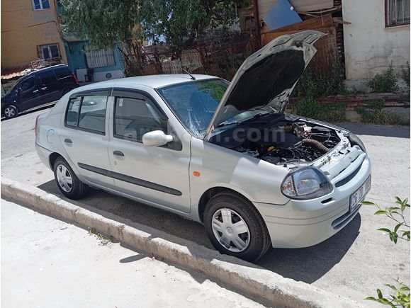 Sahibinden Renault Clio 1.4 RNA 2000 Model