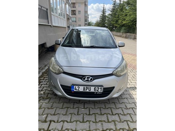 Sahibinden Hyundai i20 1.2 D-CVVT Sense 2013 Model Sakarya 207.000 km Gri (metalik)