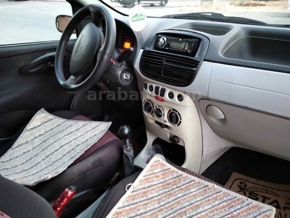 Sahibinden Fiat Punto 1.3 Multijet Dynamic 2005 Model  300.000 km Bordo