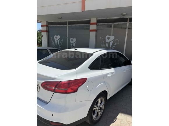 Sahibinden Ford Focus 1.5 TDCi Style 2015 Model  119.000 km Beyaz