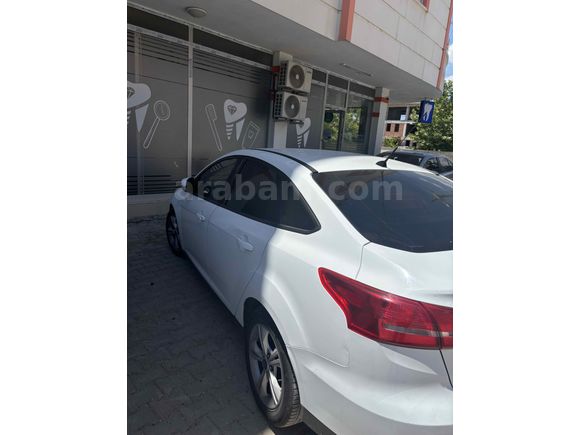 Sahibinden Ford Focus 1.5 TDCi Style 2015 Model  119.000 km Beyaz