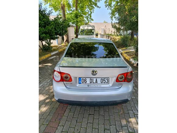 Sahibinden Volkswagen Jetta 1.6 TDi Primeline 2011 Model
