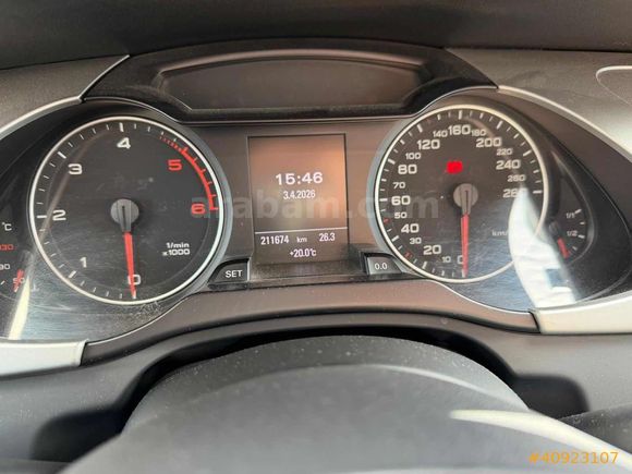 AUDİ A4 2.0 TDİ SANRUFLU TAKAS OLUR