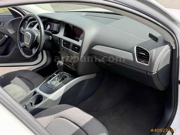 AUDİ A4 2.0 TDİ SANRUFLU TAKAS OLUR