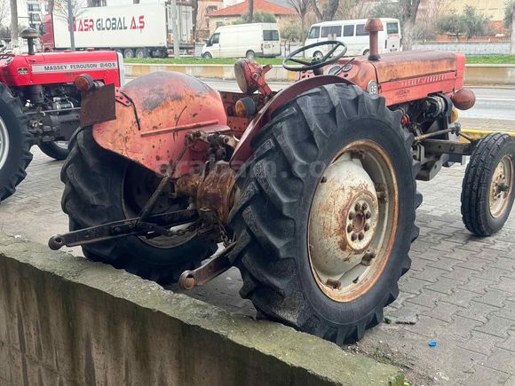Galeriden Massey Ferguson 135 Muğla