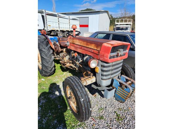 Galeriden Massey Ferguson 135 Muğla