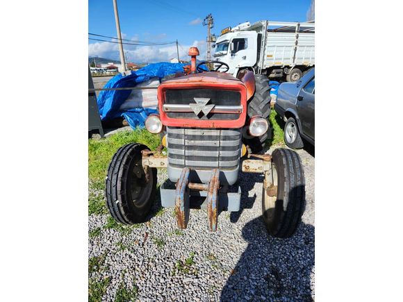 Galeriden Massey Ferguson 135 Muğla