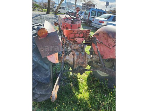 Galeriden Massey Ferguson 135 Muğla