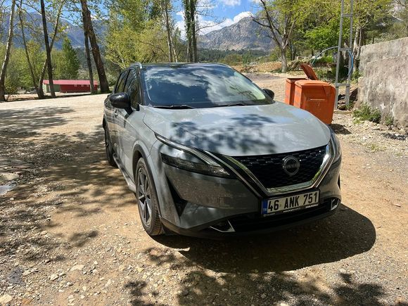 Sahibinden Nissan Qashqai 1.3 DIG-T Sky Pack 2022 Model 