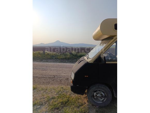 RENAULT TRAFİC MK1 T1100 KARAVAN