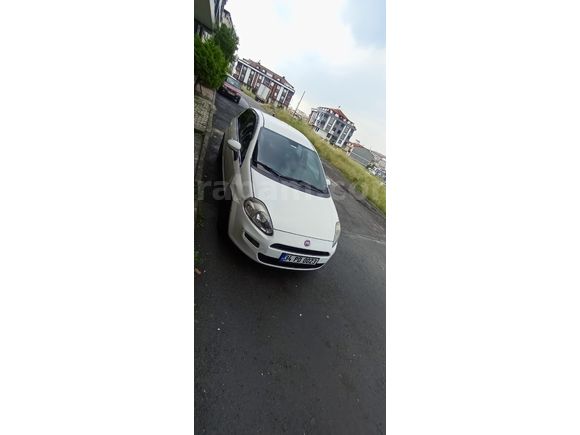 Sahibinden Fiat Punto 1.3 Multijet Pop 2013 Model İstanbul 250.000 km Beyaz