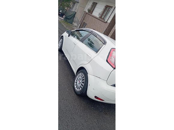 Sahibinden Fiat Punto 1.3 Multijet Pop 2013 Model İstanbul 250.000 km Beyaz