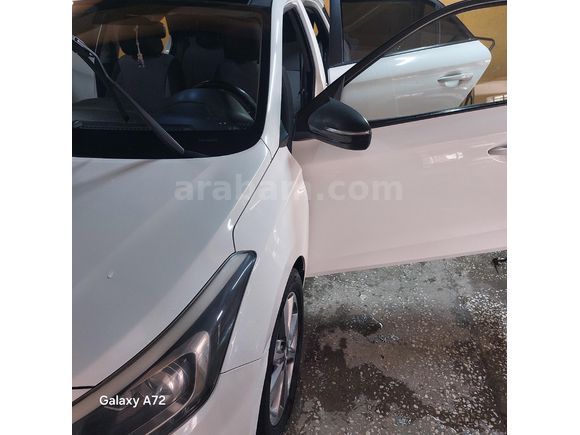 Sahibinden Hyundai i20 1.4 CRDi Style 2015 Model Adıyaman