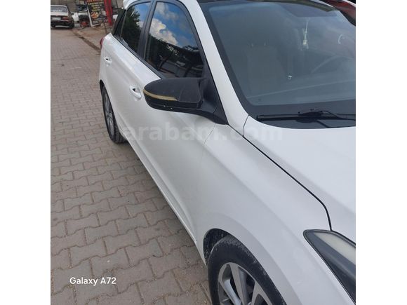 Sahibinden Hyundai i20 1.4 CRDi Style 2015 Model Adıyaman