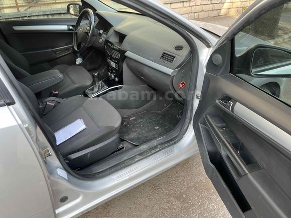 2011 Opel Astra 1.6 Enjoy 111.Yıl   KM:109.000