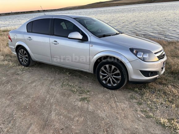 2011 Opel Astra 1.6 Enjoy 111.Yıl   KM:109.000