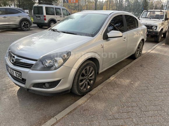 2011 Opel Astra 1.6 Enjoy 111.Yıl   KM:109.000