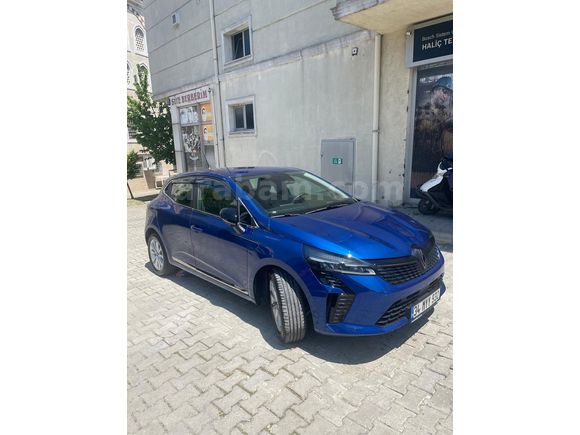 İLK SAHİBİNDEN HASARSIZ TRAMERSİZ KAPALI GARAJ ARABASI