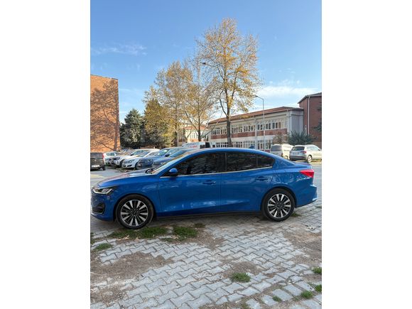 İlk sahibinden, boyasız, değişensiz 2023 Ford Focus Titanium