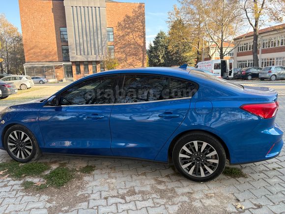 İlk sahibinden, boyasız, değişensiz 2023 Ford Focus Titanium