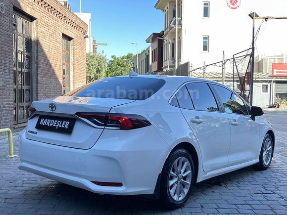 *2022 BOYASIZ-DEĞİŞENSİZ* TOYOTA COROLLA 1.5 DREAM 87,000 KM'DE