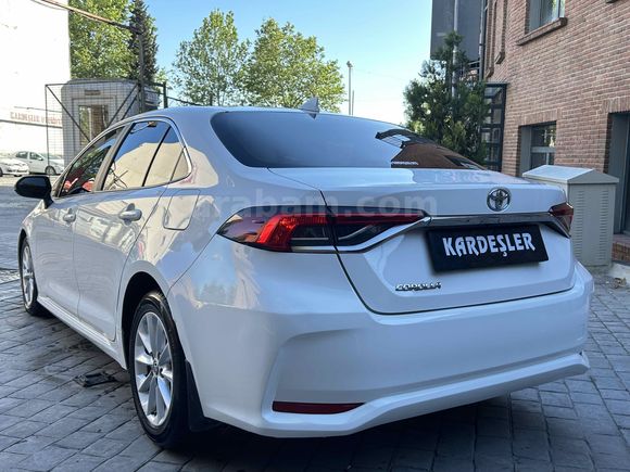*2022 BOYASIZ-DEĞİŞENSİZ* TOYOTA COROLLA 1.5 DREAM 87,000 KM'DE