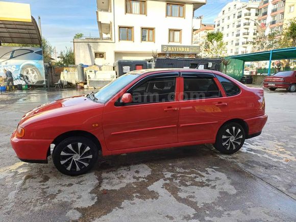 Sahibinden 100’lük Volkswagen Polo 1.6 Classic 1999 Model 