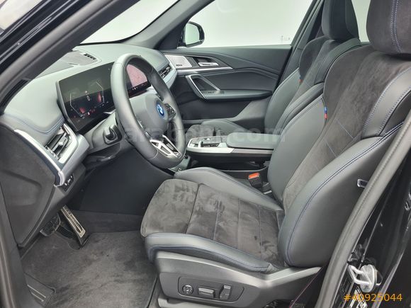 KOSİFLER OTO BOSTANCI 2024 MODEL BMW İX1 eDRİVE20