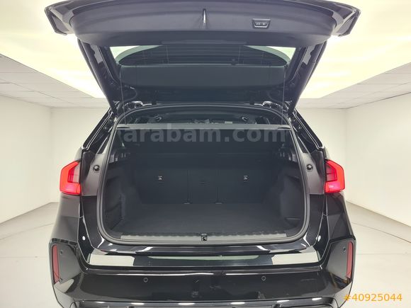 KOSİFLER OTO BOSTANCI 2024 MODEL BMW İX1 eDRİVE20