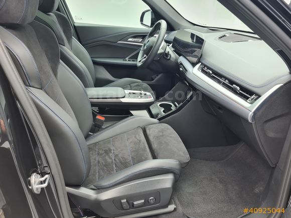 KOSİFLER OTO BOSTANCI 2024 MODEL BMW İX1 eDRİVE20