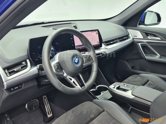 KOSİFLER OTO BOSTANCI 2024 MODEL BMW İX1 eDRİVE20