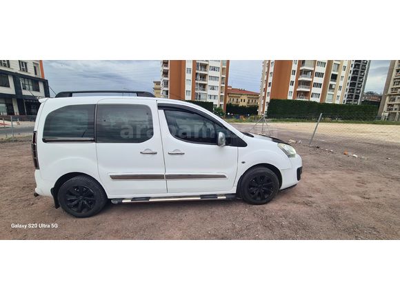 Sahibinden Peugeot Partner 1.6 HDI Zenith 2017 Model  121.000 km Beyaz