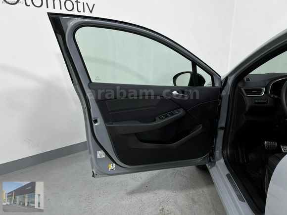 HEDEF RENAULT'DAN 0,99 KREDİ 2025 CLİO TECHNO ESPRİTE ALPİNE 1.0