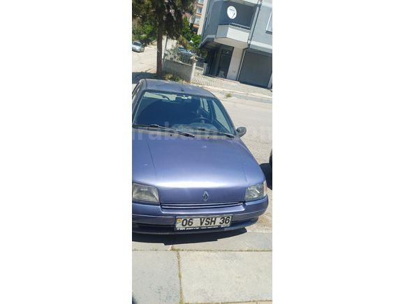 Sahibinden Renault Clio 1.4 RT 1996 Model