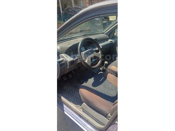 Sahibinden Renault Clio 1.4 RT 1996 Model
