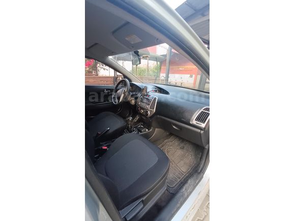 Sahibinden Hyundai i20 1.4 CRDi Jump 2013 Model