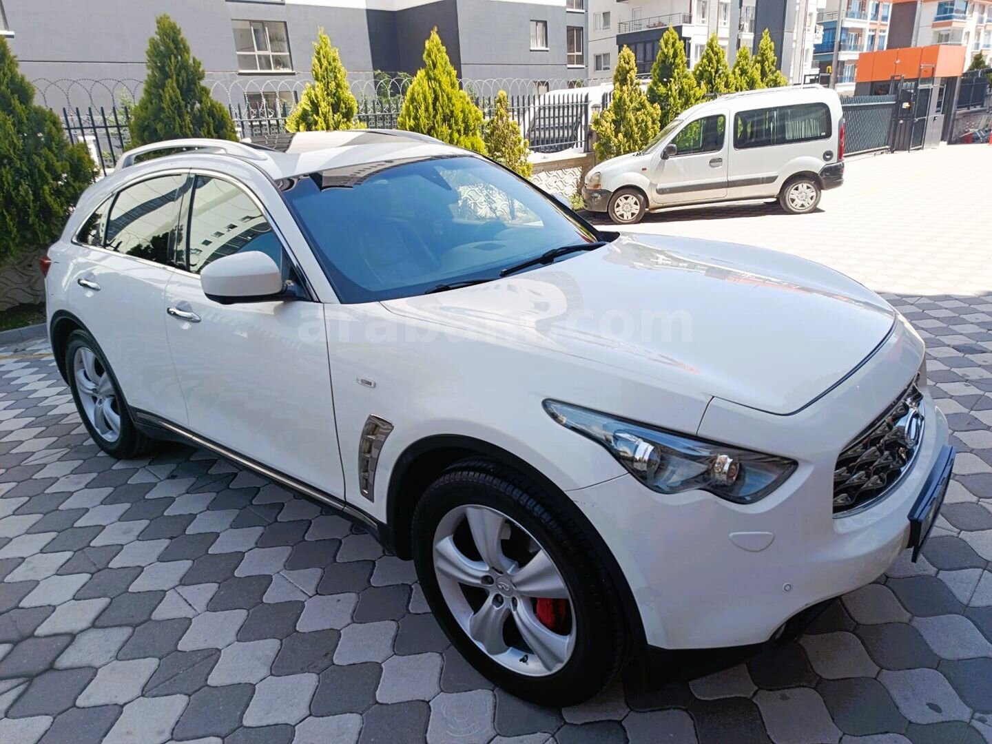 Galeriden Infiniti FX FX30d S 2010 Model Ankara 349.000 km Beyaz 6