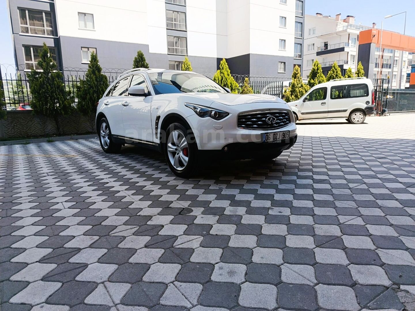 Galeriden Infiniti FX FX30d S 2010 Model Ankara 349.000 km Beyaz 4