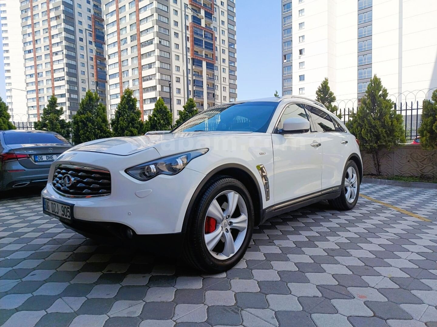Galeriden Infiniti FX FX30d S 2010 Model Ankara 349.000 km Beyaz 3